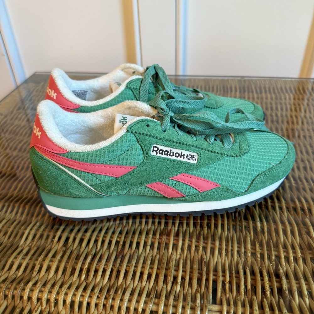 Reebok Classic AZ Green Passion Pink  Size 7.5